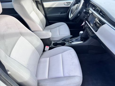 Used 2015 Toyota Corolla LE image 9