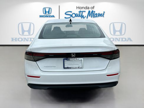 New 2025 Honda Accord SE image 5