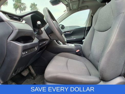 Used 2021 Toyota RAV4 XLE w/ Convenience Package AWD/4WD image 14