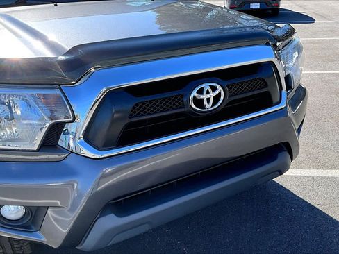 Used 2014 Toyota Tacoma PreRunner image 25