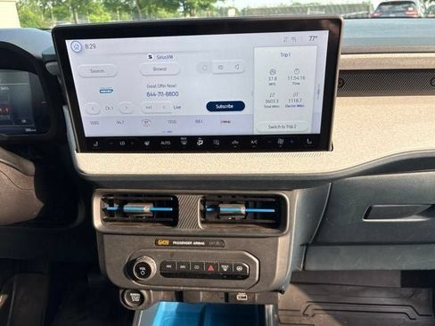 Certified 2025 Ford Maverick XLT w/ Equipment Group 301A AWD/4WD image 9