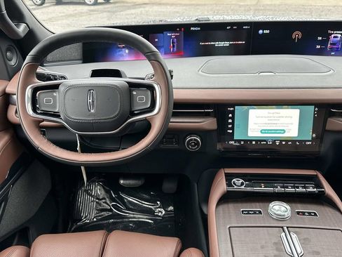 New 2026 Lincoln Navigator Reserve image 27