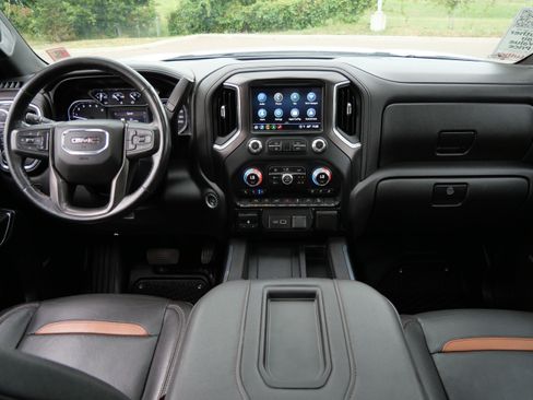 Certified 2021 GMC Sierra 1500 AT4 w/ AT4 Premium Package AWD/4WD image 10