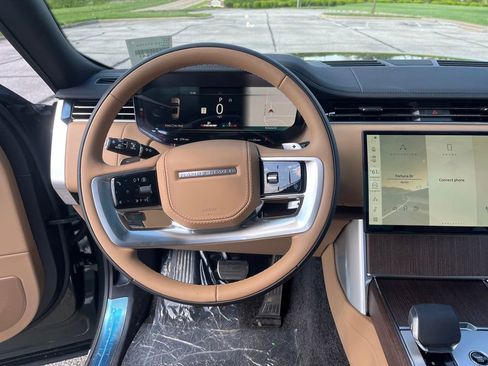 New 2026 Land Rover Range Rover Long Wheelbase SE AWD/4WD image 15