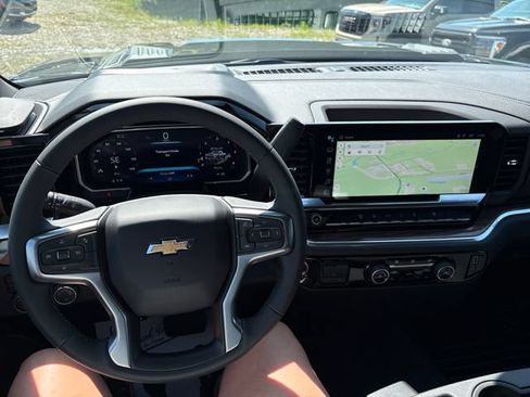 New 2026 Chevrolet Silverado 3500 LT AWD/4WD image 10