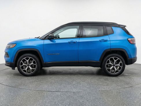 Used 2025 Jeep Compass Limited AWD/4WD image 5