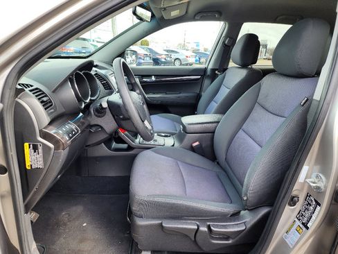 Used 2013 Kia Sorento LX w/ Convenience Pkg image 30
