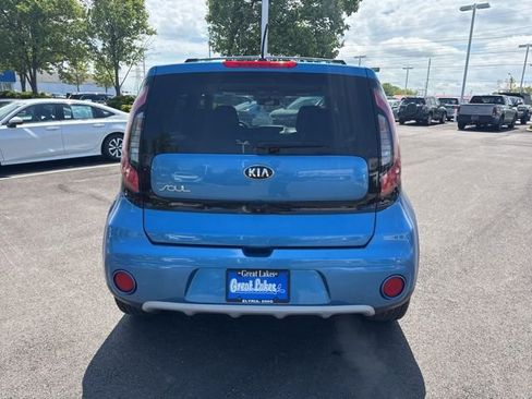 Used 2019 Kia Soul + FWD image 11