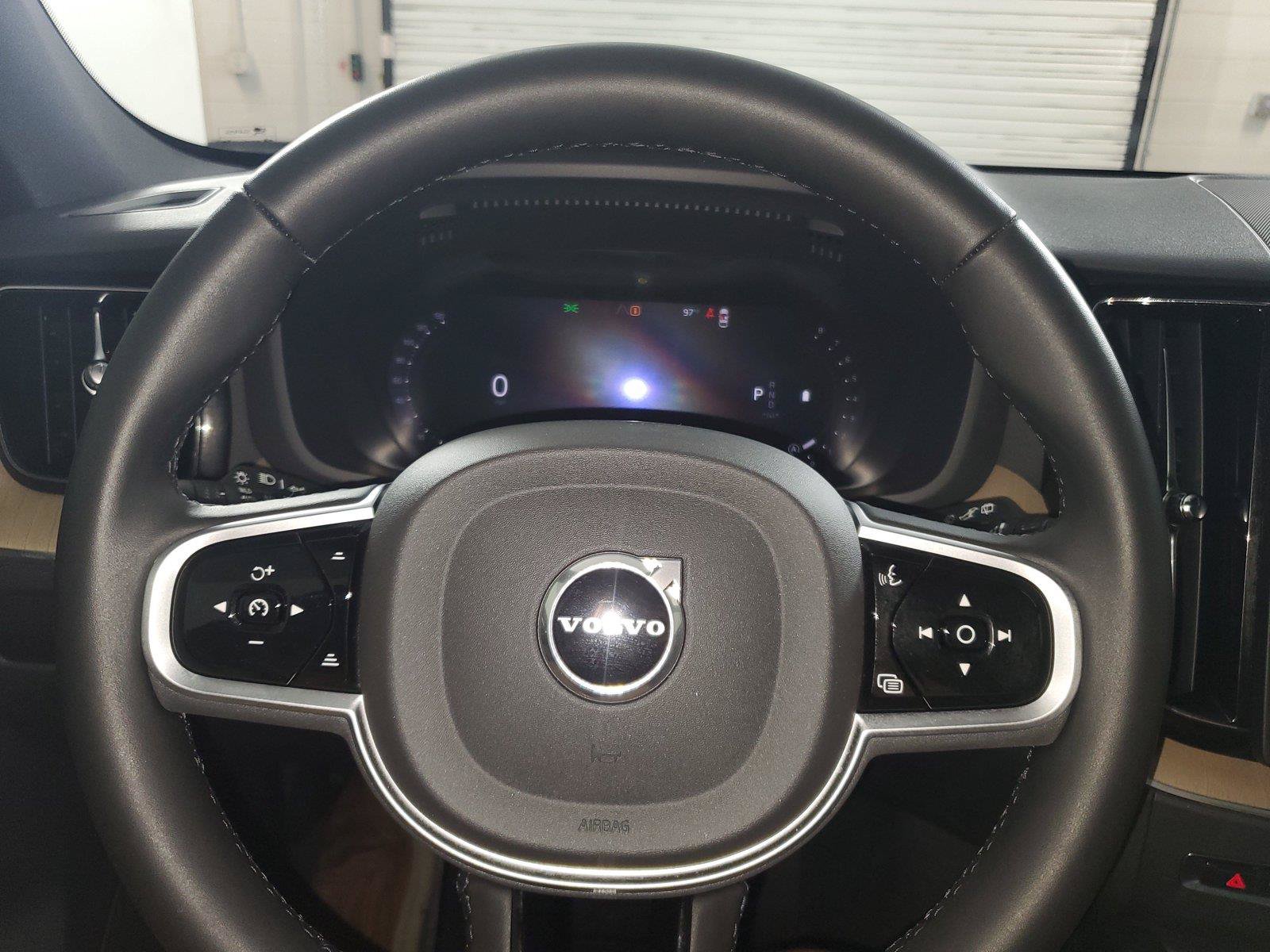 Certified 2026 Volvo XC60 B5 Core AWD/4WD image 25