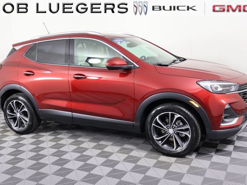Used 2022 Buick Encore GX Essence FWD image 2