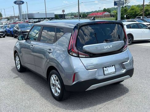 Used 2025 Kia Soul LX w/ LX Technology Package FWD image 27