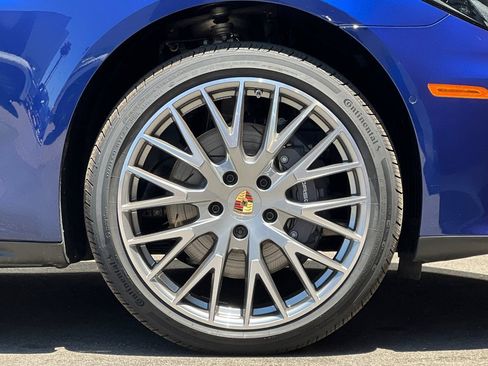 Used 2024 Porsche Panamera 4 image 43
