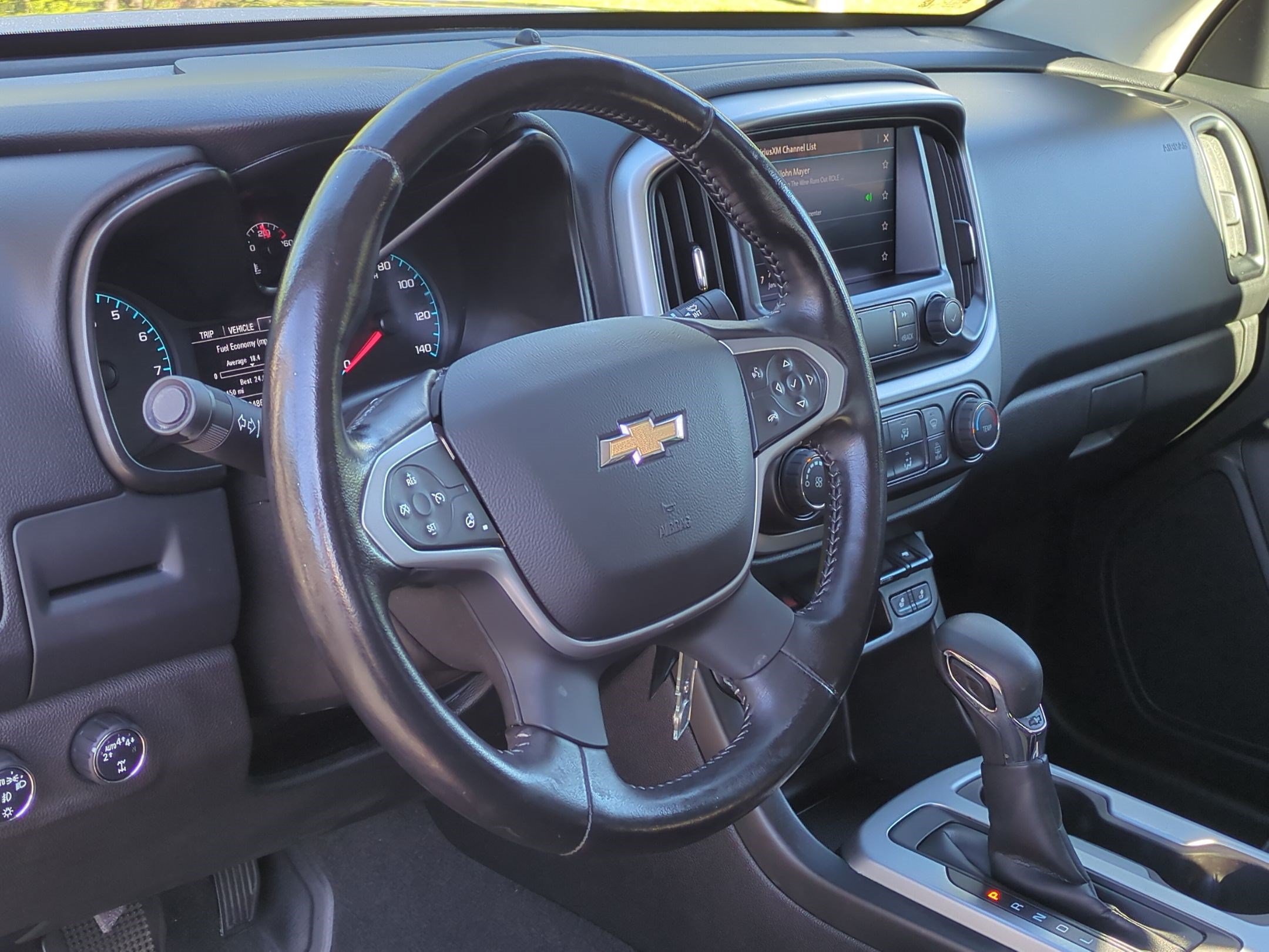 Used 2022 Chevrolet Colorado LT w/ LT Convenience Package AWD/4WD image 18