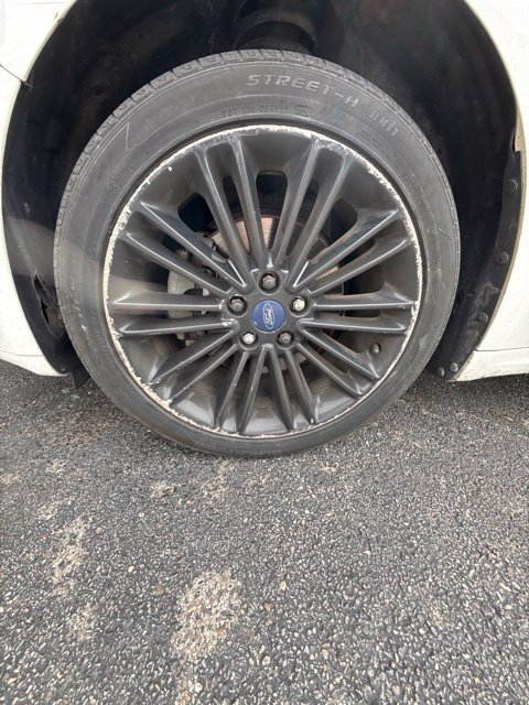 Used 2014 Ford Fusion SE w/ Equipment Group 202A FWD image 26
