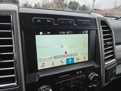 Used 2017 Ford F250 Lariat w/ Lariat Value Package AWD/4WD image 19