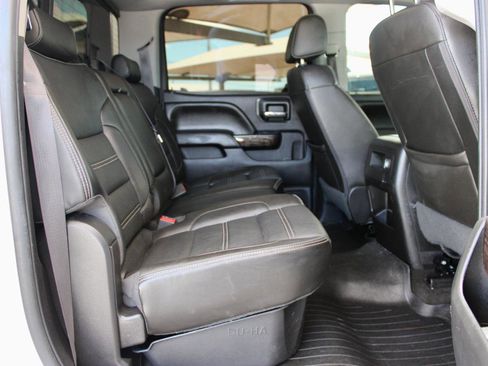Used 2016 GMC Sierra 2500 Denali w/ Duramax Plus Package AWD/4WD image 17