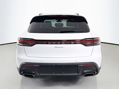 Certified 2023 Porsche Macan AWD/4WD image 10