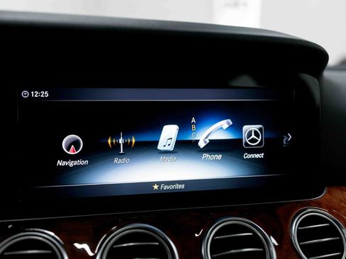 Used 2019 Mercedes-Benz E 450 4MATIC Wagon image 52