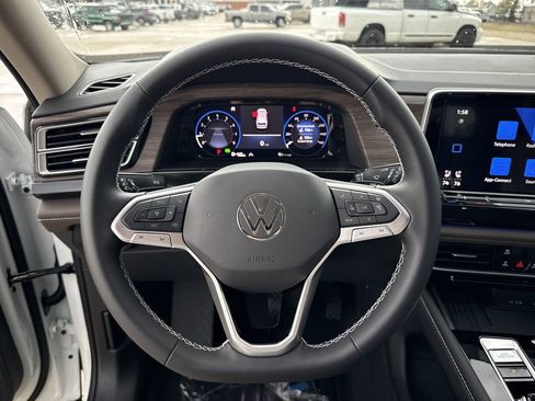 New 2026 Volkswagen Atlas SEL image 14
