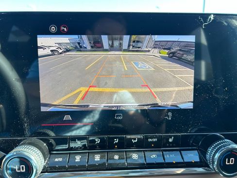 New 2026 GMC Canyon AT4 AWD/4WD image 16