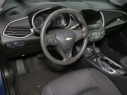 Used 2024 Chevrolet Malibu LT image 19