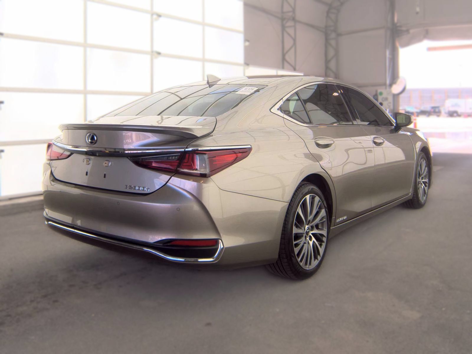 Used 2021 Lexus ES 300h w/ Premium Package FWD image 3