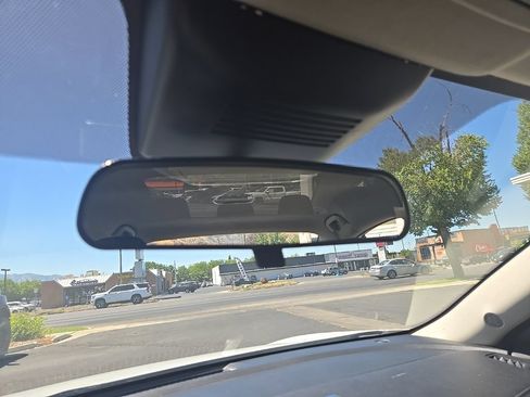 Used 2022 Nissan Sentra SV FWD image 22