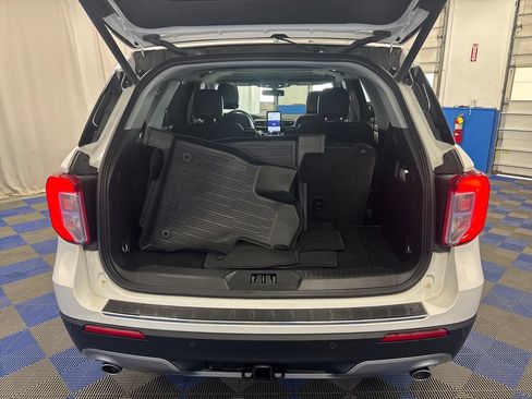 Used 2024 Ford Explorer Limited w/ Limited Technology Package AWD/4WD image 31