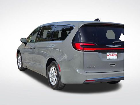 Used 2023 Chrysler Pacifica Touring-L FWD image 53