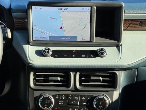 Used 2024 Ford Maverick Lariat image 13