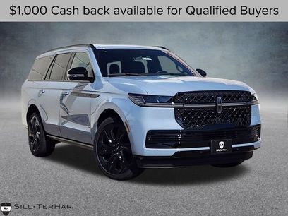 New 2027 Lincoln Navigator Reserve w/ Jet Appearance Package