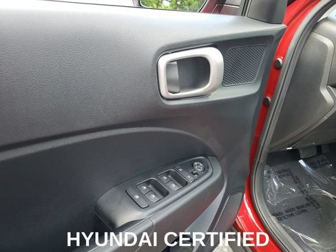 Certified 2023 Hyundai Venue SEL FWD image 18