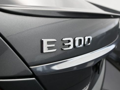 Used 2019 Mercedes-Benz E 300 image 37