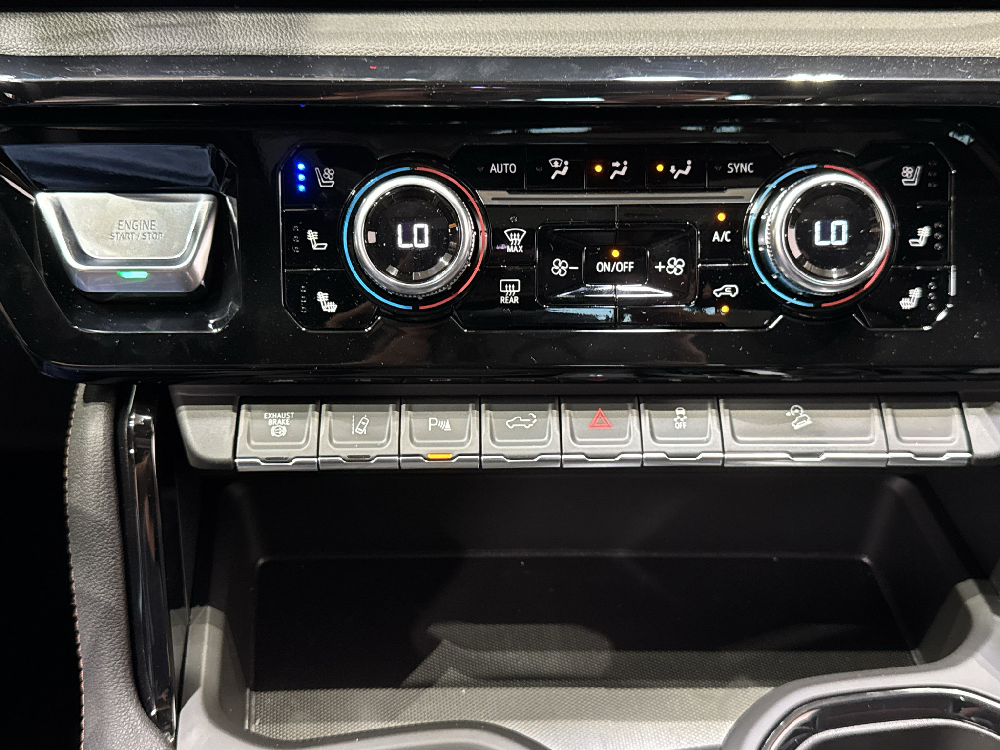 New 2026 GMC Sierra 2500 AT4 w/ AT4 Premium Plus Package AWD/4WD image 37