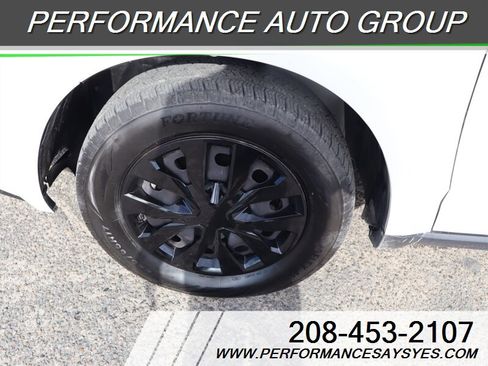 Used 2018 Dodge Journey SE image 26