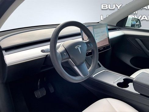 Used 2023 Tesla Model Y Long Range image 14
