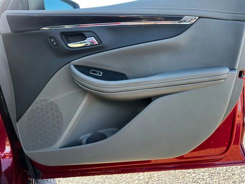 Used 2018 Chevrolet Impala LT w/ LT Leather Package image 12