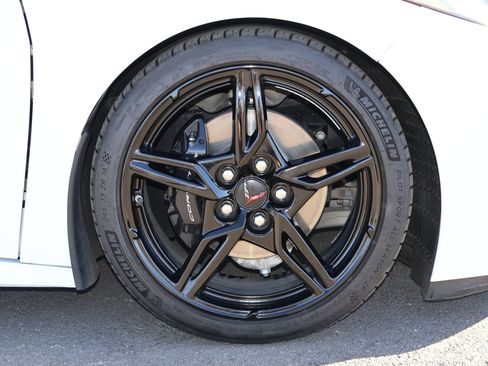 Used 2021 Chevrolet Corvette Stingray Coupe w/ 1LT RWD image 14