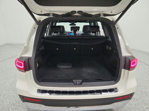 Used 2022 Mercedes-Benz GLB 250 image 19