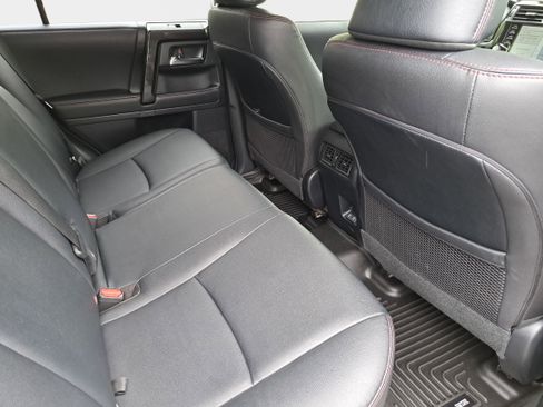 Used 2022 Toyota 4Runner TRD Off-Road Premium AWD/4WD image 11