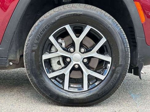 Used 2024 Jeep Grand Cherokee Limited w/ Trailer Tow Package image 7