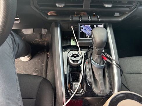 Used 2024 Chevrolet Colorado Trail Boss w/ Advanced Trailering Package image 27