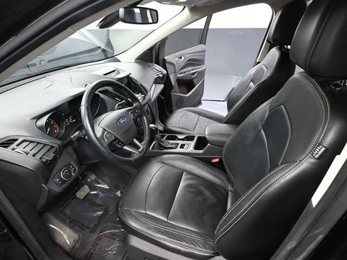 Used 2017 Ford Escape Titanium image 21