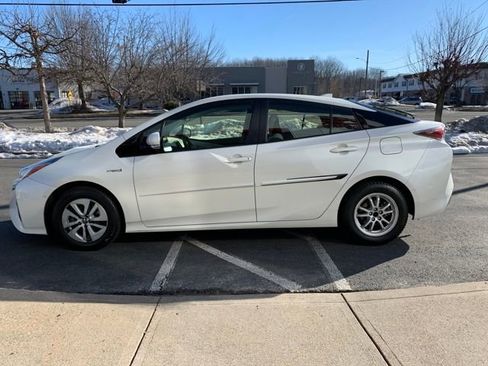 Used 2017 Toyota Prius Two w/ Prius Two Safety Plus Package image 6