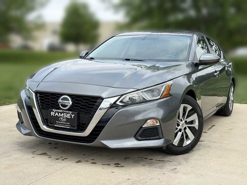 Used 2020 Nissan Altima 2.5 S FWD image 1