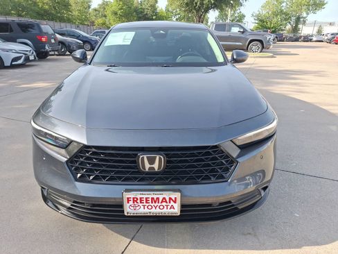 Used 2025 Honda Accord EX-L image 9