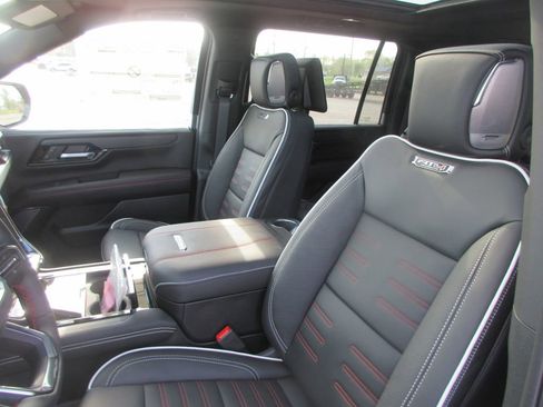 New 2026 GMC Yukon XL AT4 Ultimate image 11