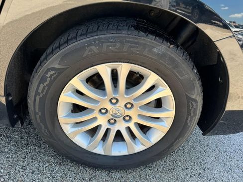 Used 2017 Toyota Sienna XLE FWD image 7