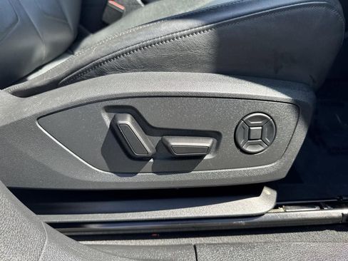 Used 2024 Audi Q3 2.0T Premium image 39