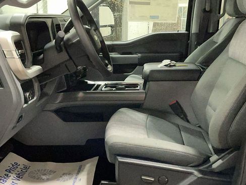 New 2025 Ford F350 XLT w/ Black Appearance Package image 9